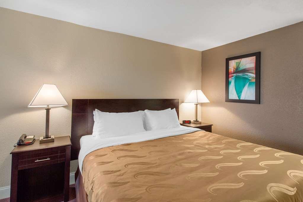 Quality Inn & Suites Port Arthur - Nederland Chambre photo