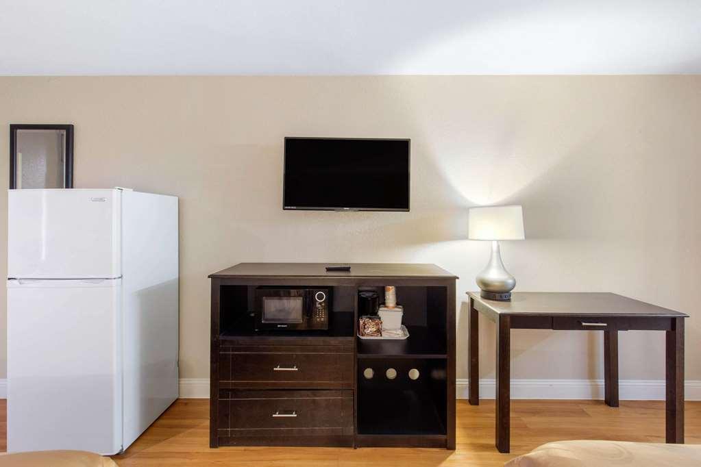 Quality Inn & Suites Port Arthur - Nederland Chambre photo