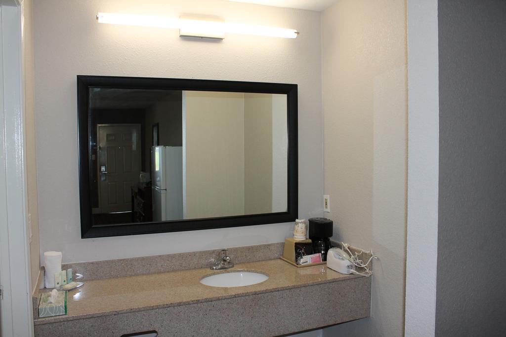 Quality Inn & Suites Port Arthur - Nederland Extérieur photo
