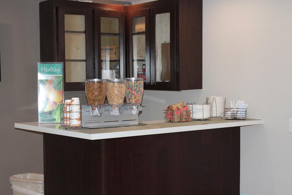 Quality Inn & Suites Port Arthur - Nederland Extérieur photo