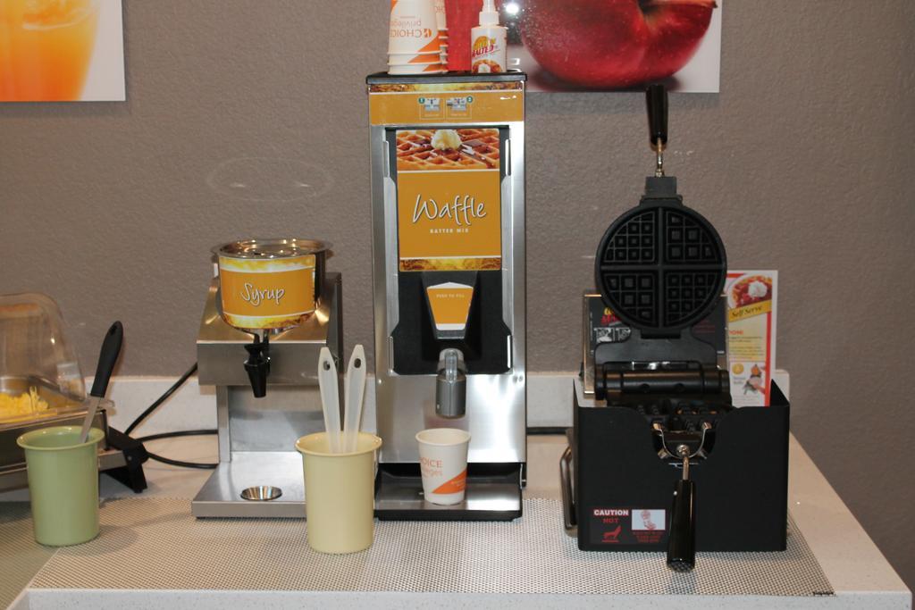 Quality Inn & Suites Port Arthur - Nederland Extérieur photo