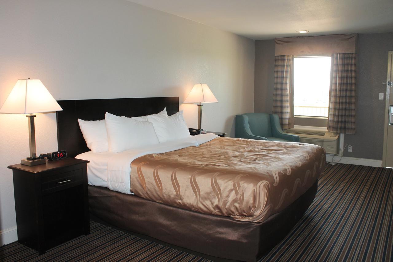 Quality Inn & Suites Port Arthur - Nederland Extérieur photo