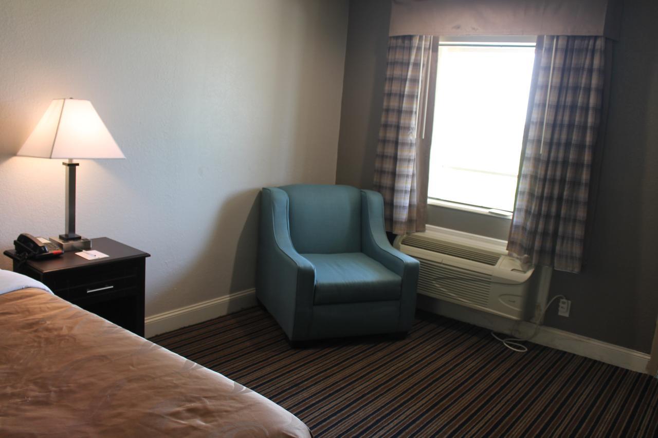 Quality Inn & Suites Port Arthur - Nederland Extérieur photo