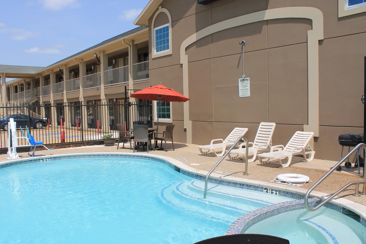 Quality Inn & Suites Port Arthur - Nederland Extérieur photo